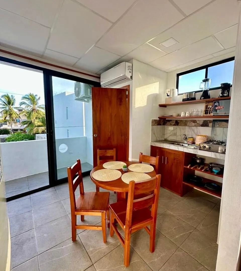 Family-Friendly With Balcony And Terrace Apartment Puerto Ayora